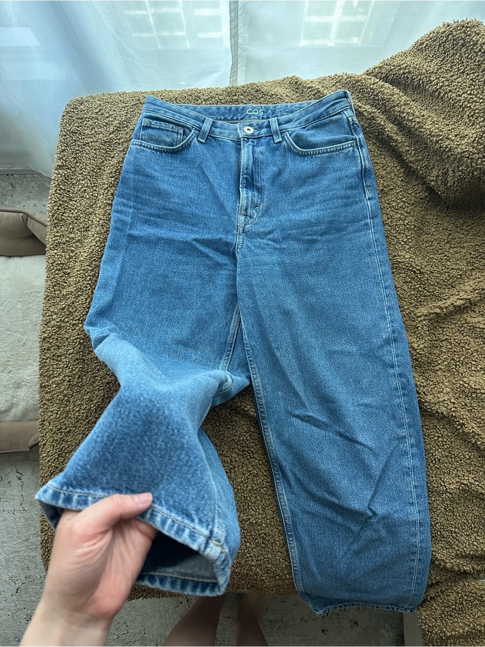 COS Mid-Blue tapered high rise ankle jeans
